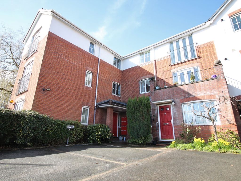 2 bed flat to rent in Sharples Park, Bolton BL1 Zoopla