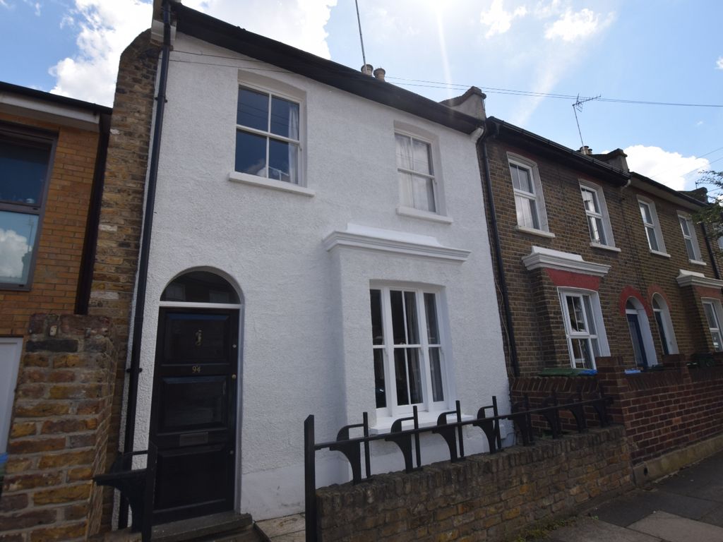 3 bed terraced house to rent in Calvert Road, London SE10, £2,300 pcm