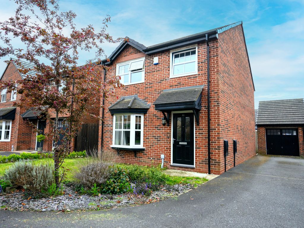 4 bed detached house for sale in Tootle Drive, Longridge, Lancashire