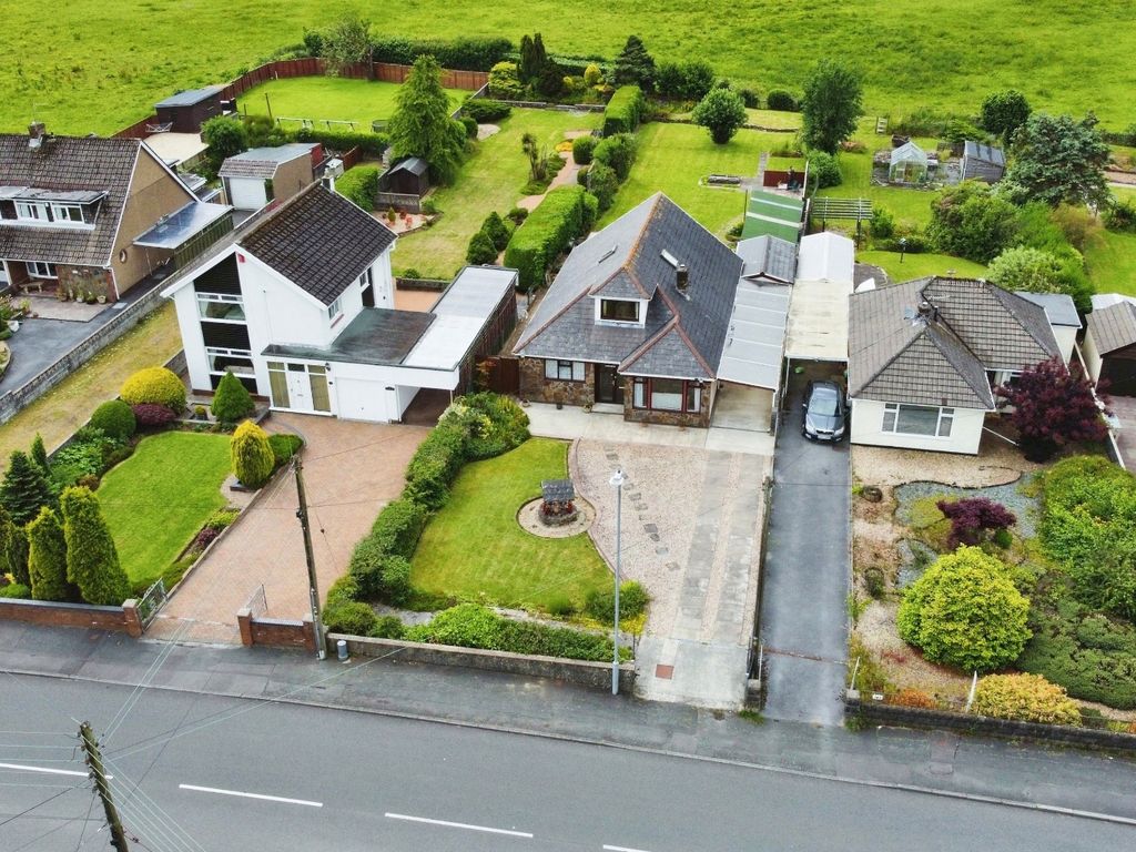 4 bed bungalow for sale in Glynhir Road, Pontarddulais, Swansea, West