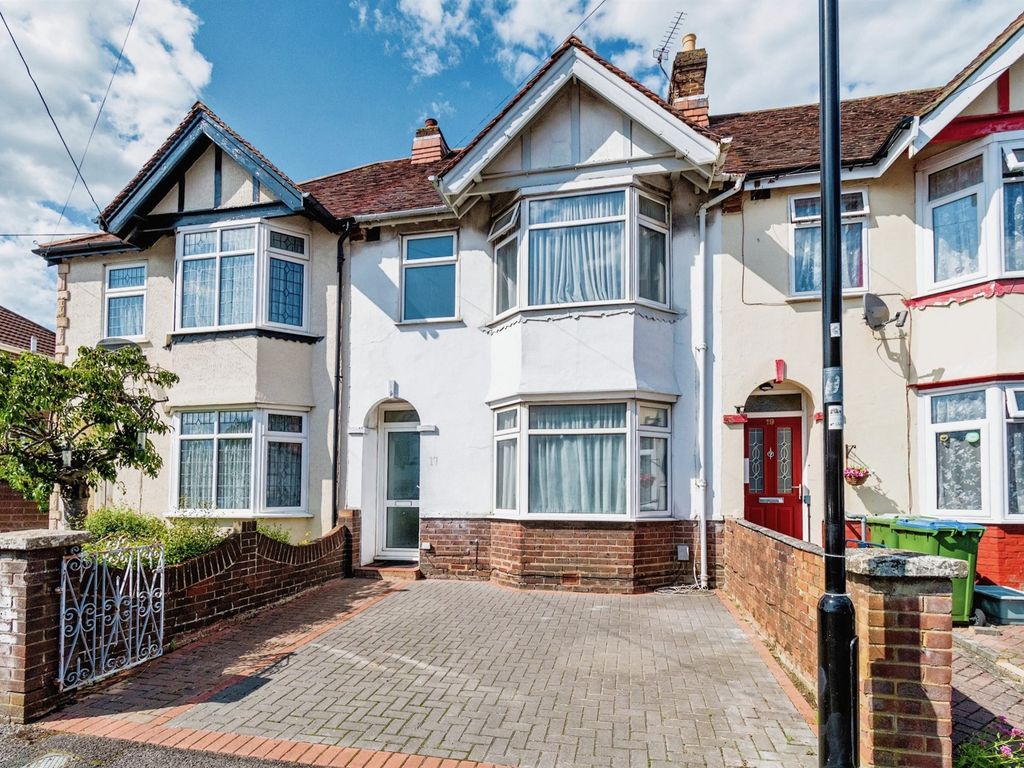 3 bed terraced house for sale in Somerset Terrace, Southampton SO15