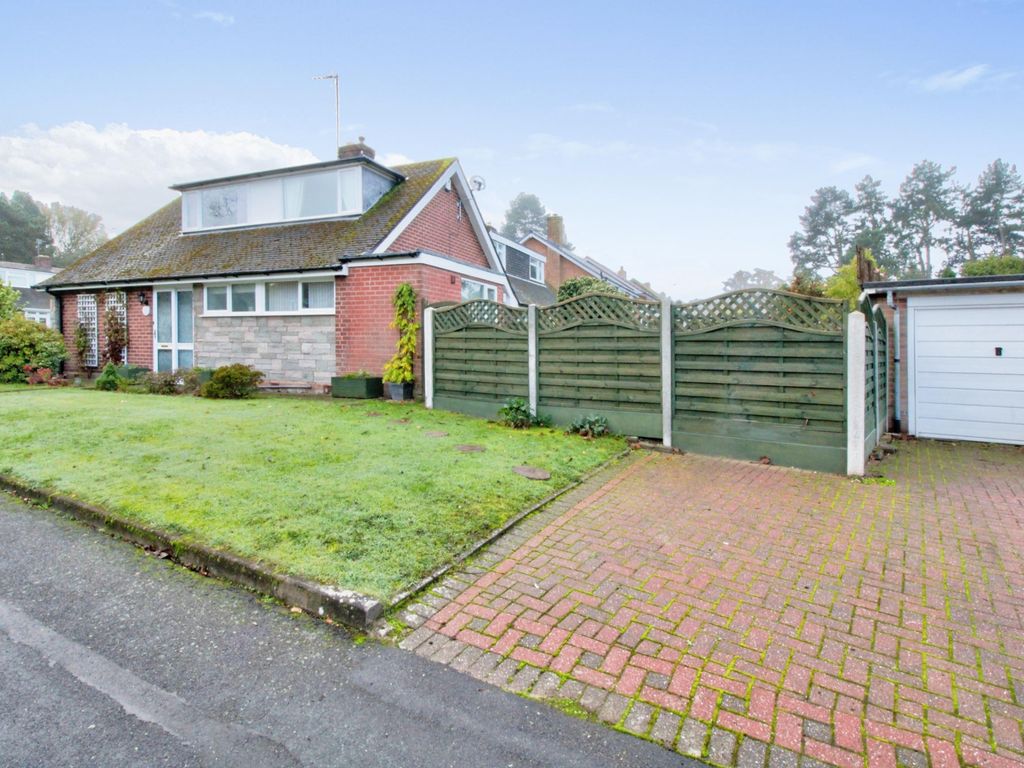 3 bed bungalow for sale in Birchfield Avenue, Wolverhampton WV6 Zoopla