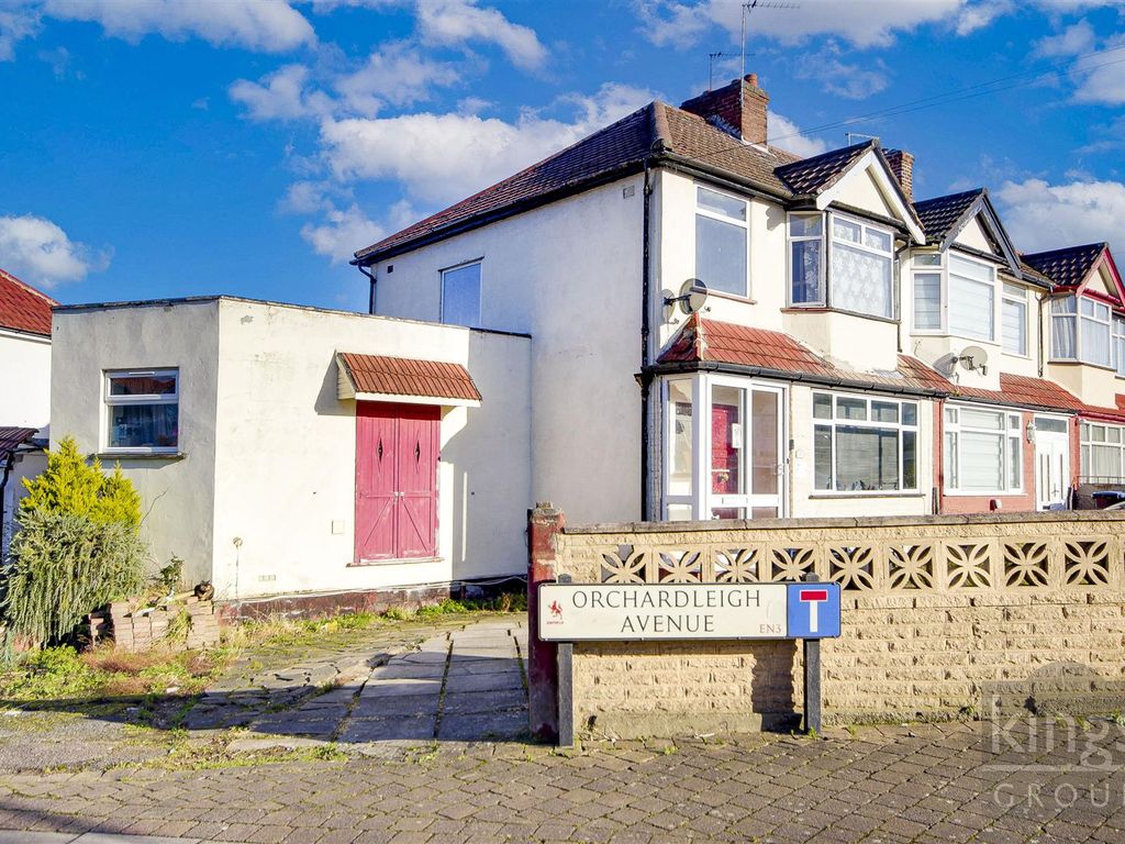 3 bed end terrace house for sale in Brick Lane, Enfield EN3, £500,000
