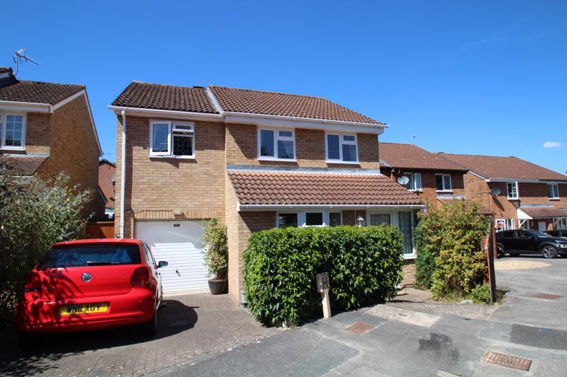 4 bed detached house for sale in Marigold Close, Woodhall Park, Swindon