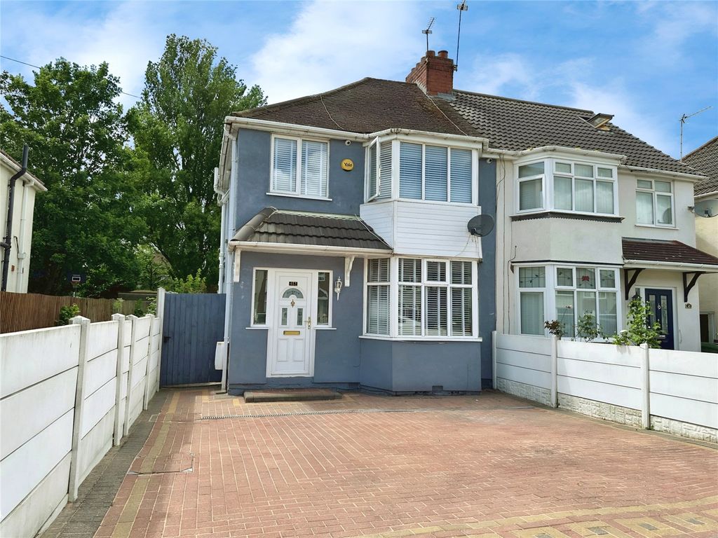 3 bed semidetached house for sale in Prestwood Avenue, Wolverhampton