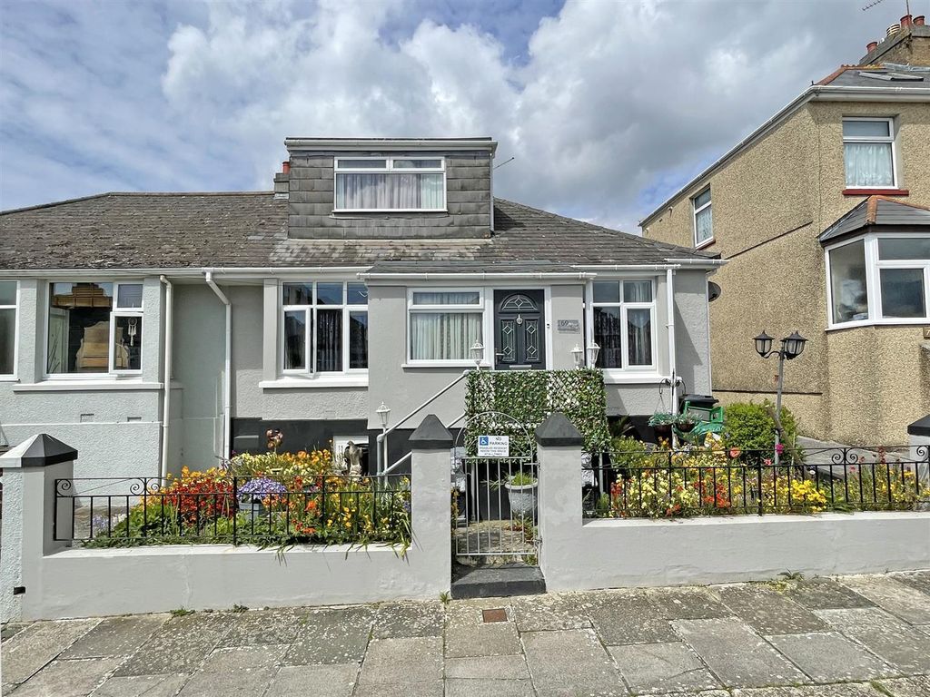 3 bed semidetached bungalow for sale in South Down Road, Beacon Park