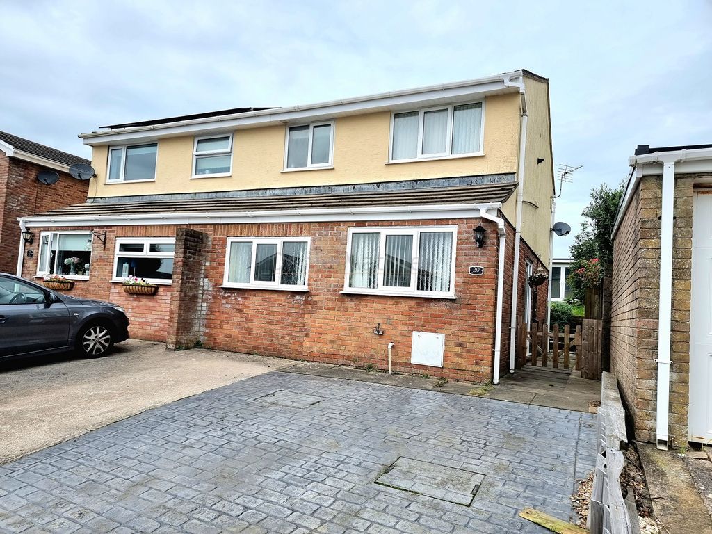 3 bed semidetached house for sale in The Chase, Brackla, Bridgend