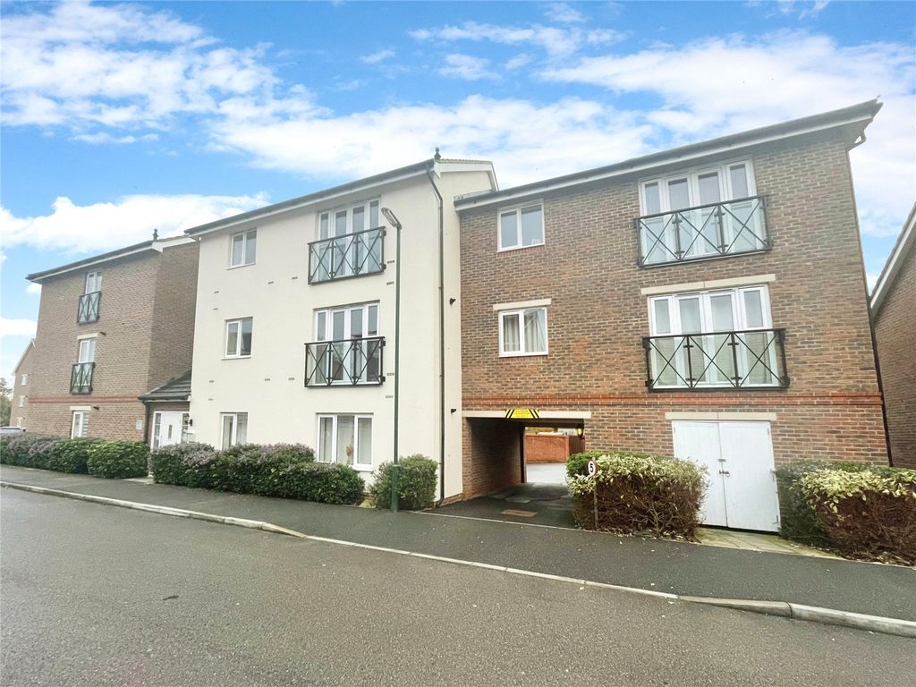 1 bed flat for sale in Meaden Way, Felpham, Bognor Regis, West Sussex