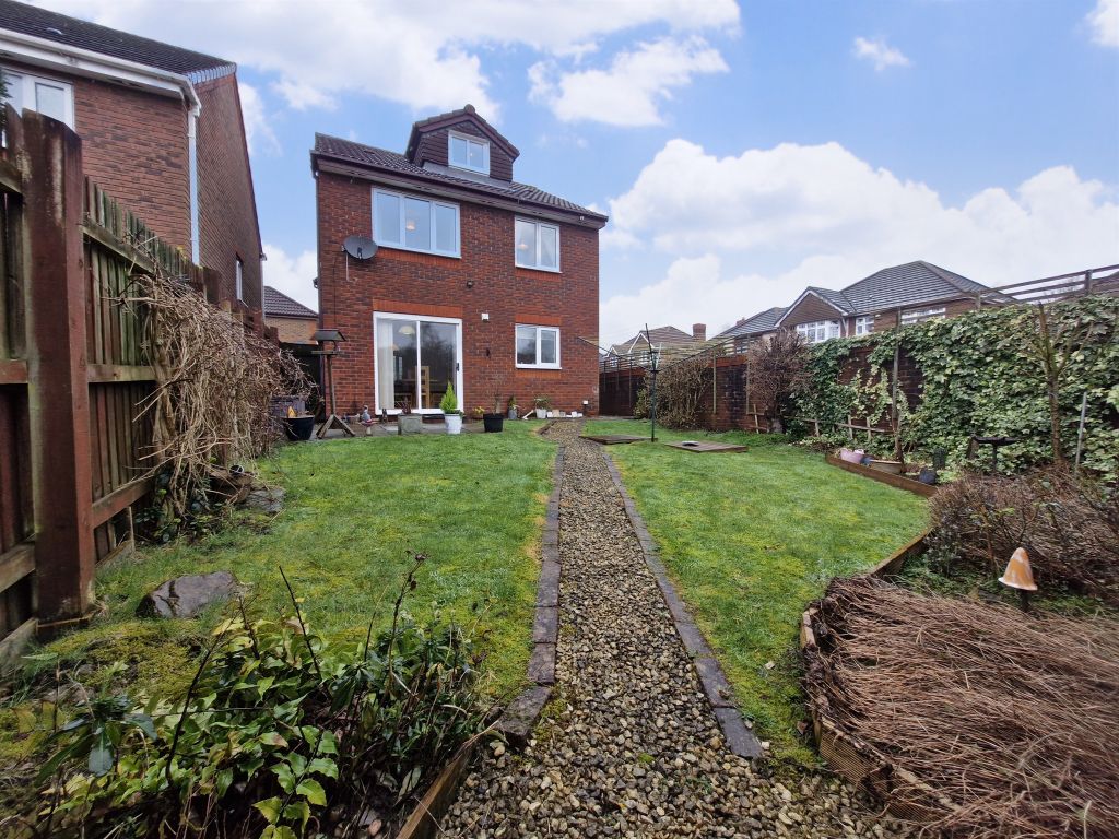 4 bed detached house for sale in Coed Camlas, New Inn, Pontypool NP4, £355,000 Zoopla