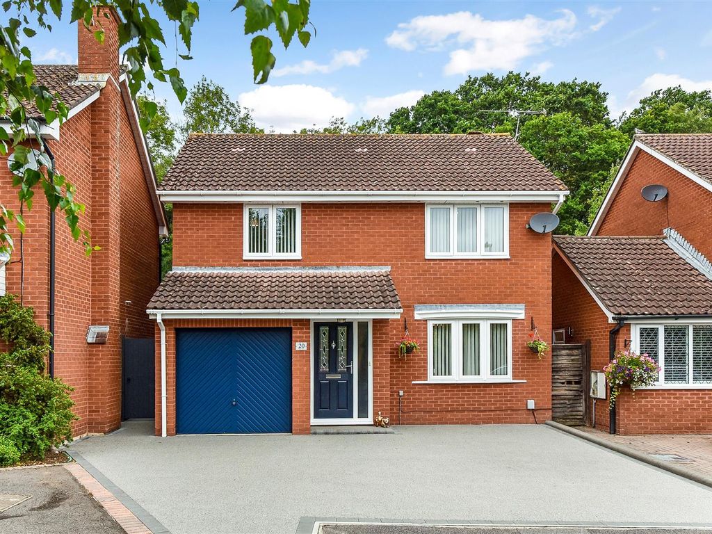 4 bed detached house for sale in Salet Way, Waterlooville PO7 Zoopla