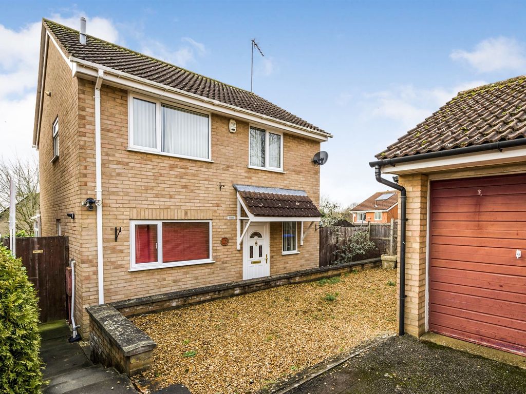 4 bed detached house for sale in Blackwell Hill, West Hunsbury, Northampton NN4 Zoopla