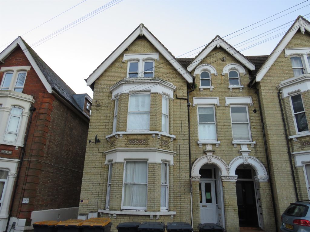 Chaucer Road, Bedford MK40  