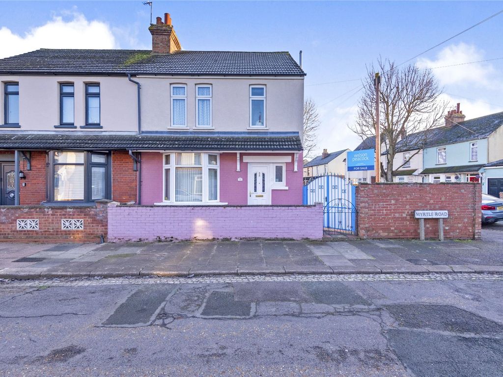 3 bed semidetached house for sale in Myrtle Road, Bedford MK42 Zoopla