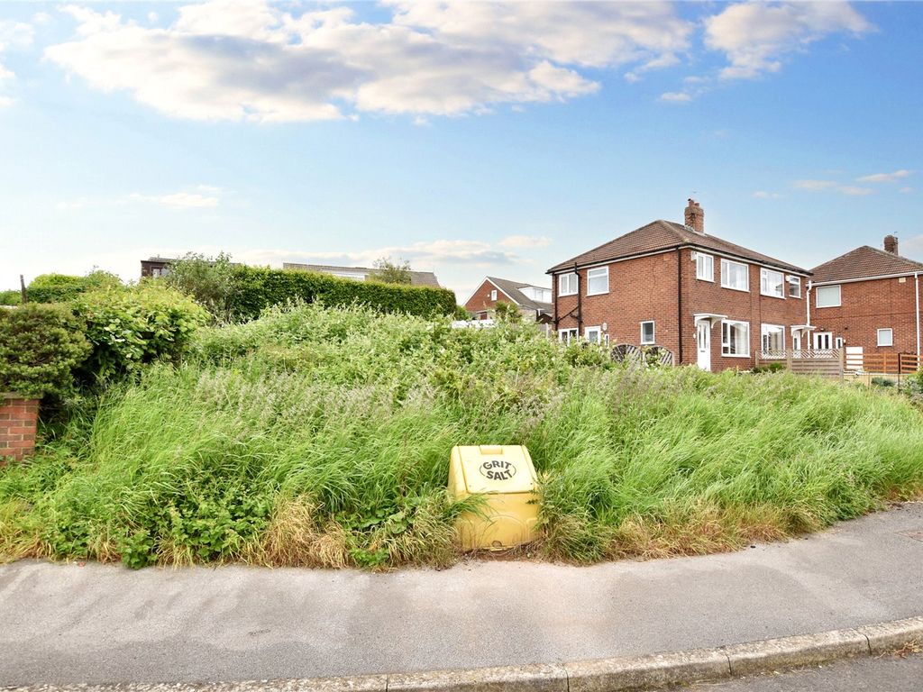 Land for sale in 28 Harthill, Gildersome, Morley, Leeds LS27, £5,000