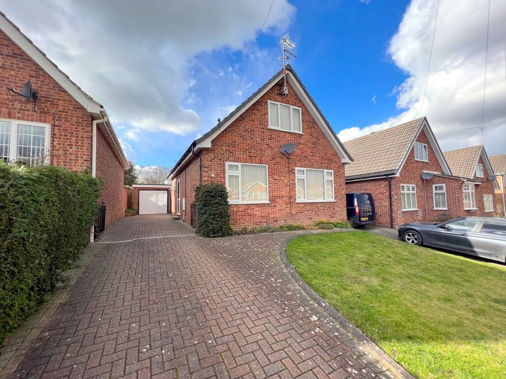 3 bed detached bungalow for sale in Tavistock Avenue, Ripley DE5 Zoopla