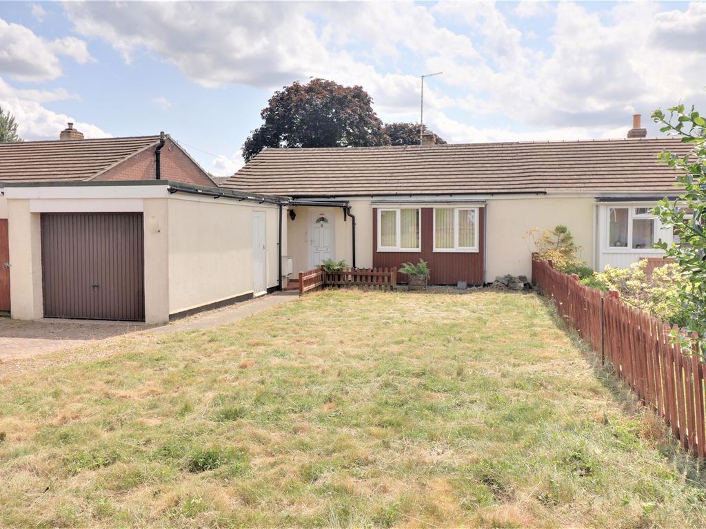3 bed semidetached bungalow for sale in Crescent Road, Bridgend, Stonehouse GL10 Zoopla