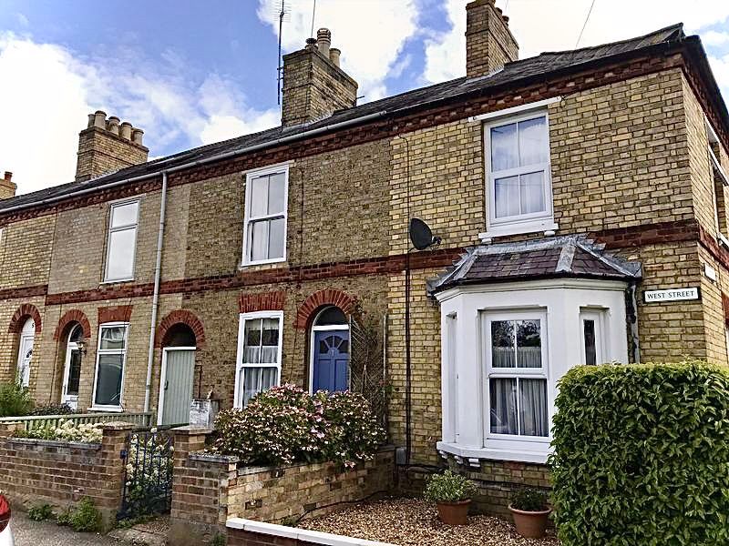 2 bed property for sale in West Street, Huntingdon, Cambridgeshire