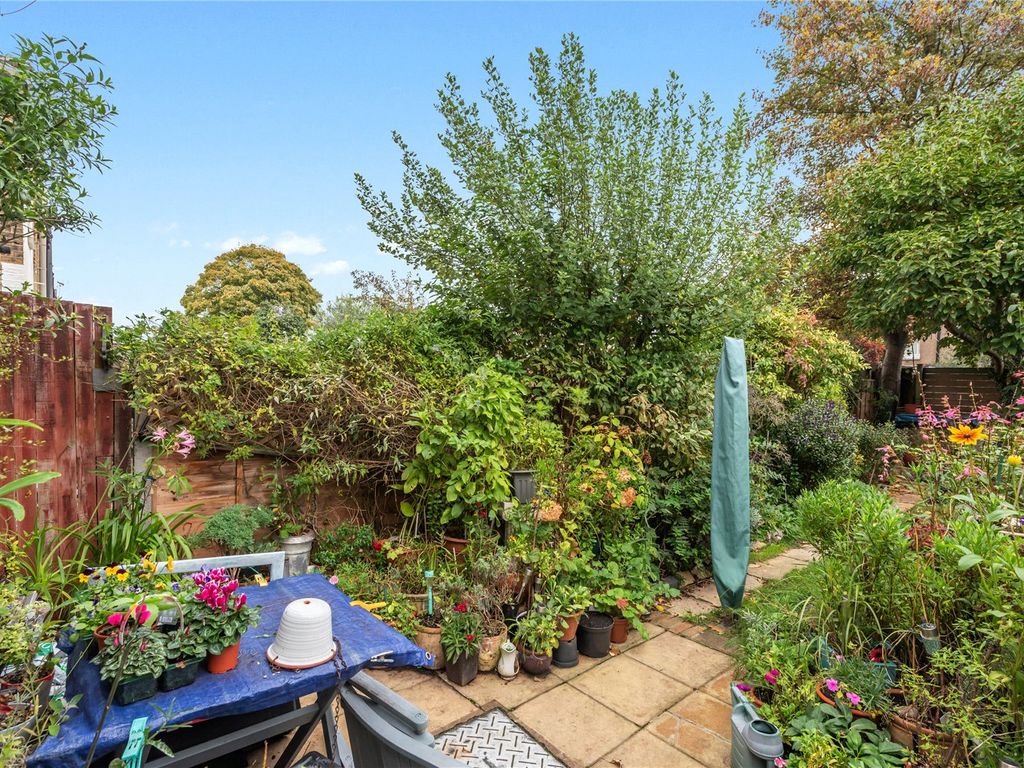 2 bed terraced house for sale in Percival Road, Enfield EN1 Zoopla