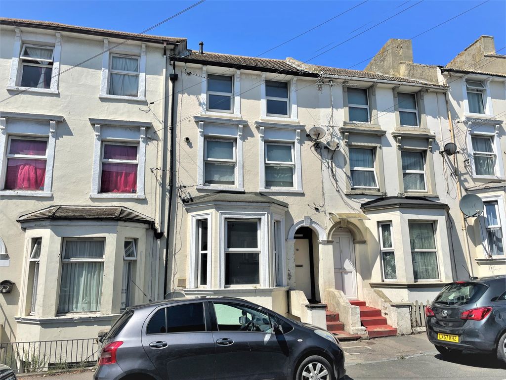 1 bed flat for sale in Dover Road, Folkestone, Kent CT20 Zoopla
