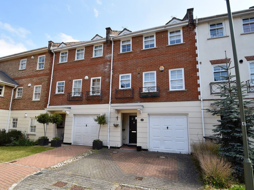 4 bed town house for sale in Lancaster Drive, Camberley GU15 Zoopla