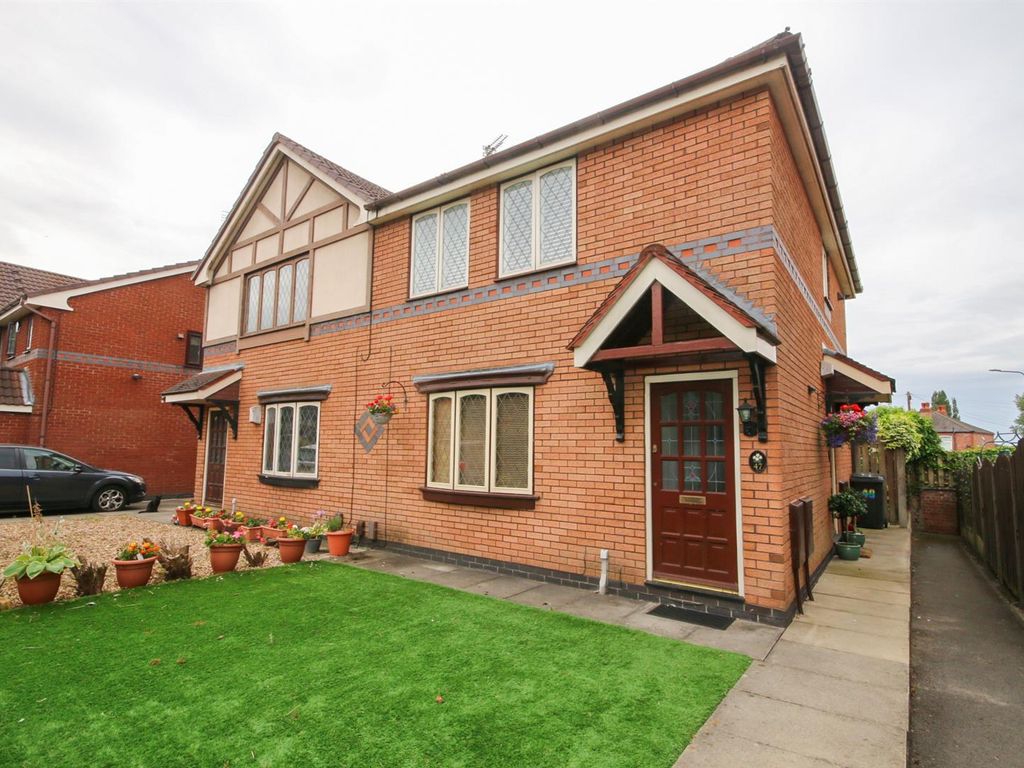 1 bed flat for sale in Waterslea, Eccles, Manchester M30 Zoopla