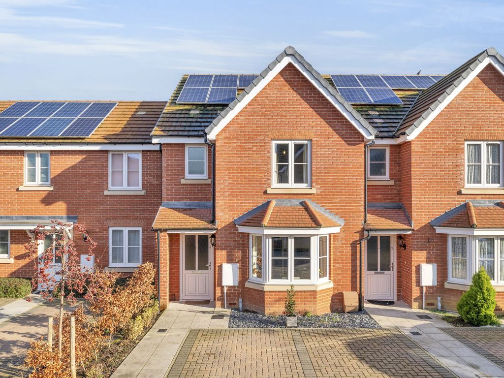 3 bed terraced house for sale in Laurie Lane, Royston SG8 Zoopla