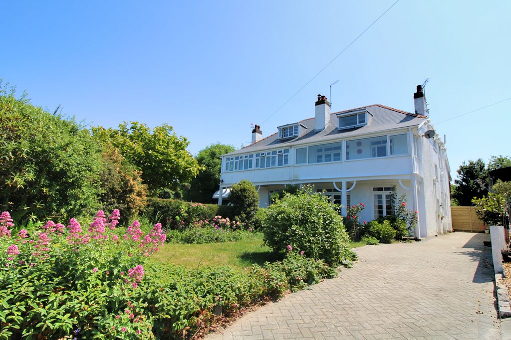 6 bed semidetached house for sale in Clevis Crescent, Newton