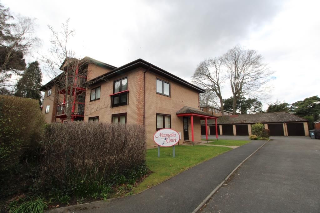 2 bed flat to rent in Clarendon Road, Bournemouth BH4 Zoopla