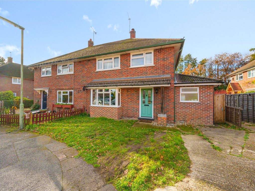 3 bed semidetached house for sale in Chobham, Woking, Surrey GU24, £500,000 Zoopla