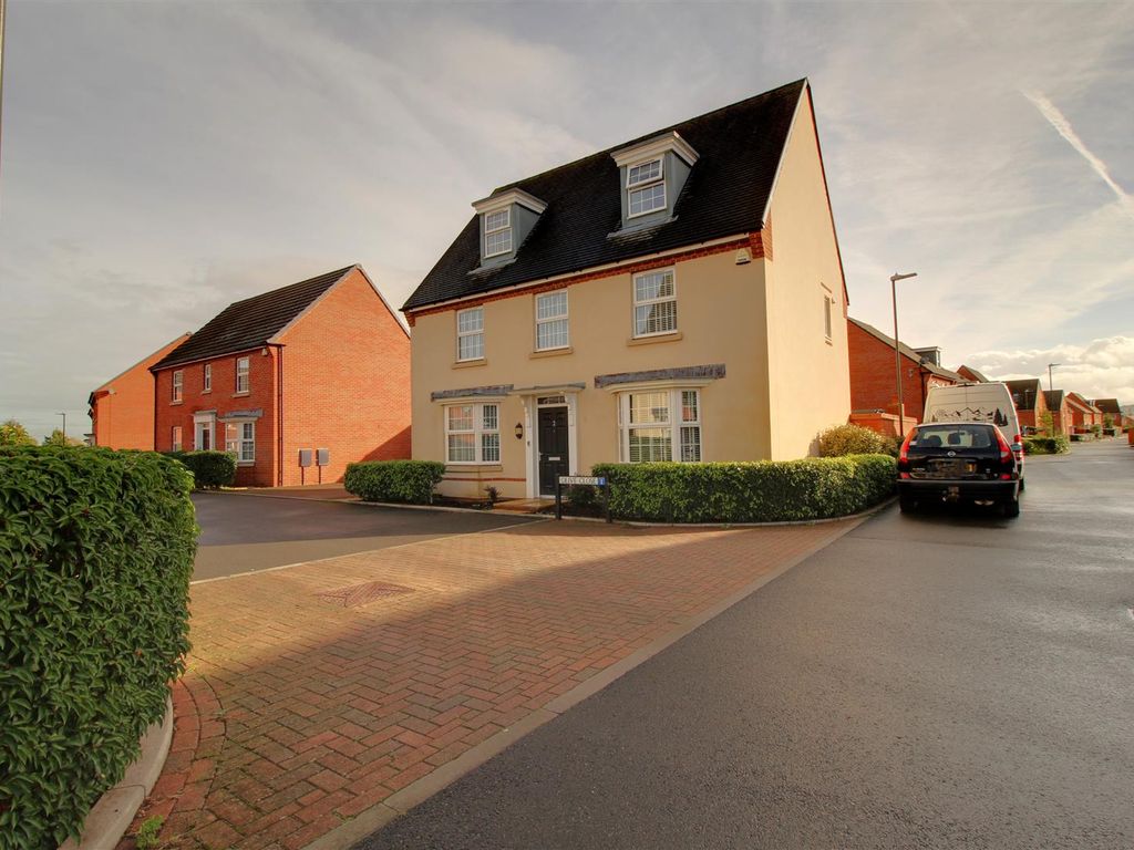5 bed detached house for sale in Olive Close, Longford, Gloucester GL2