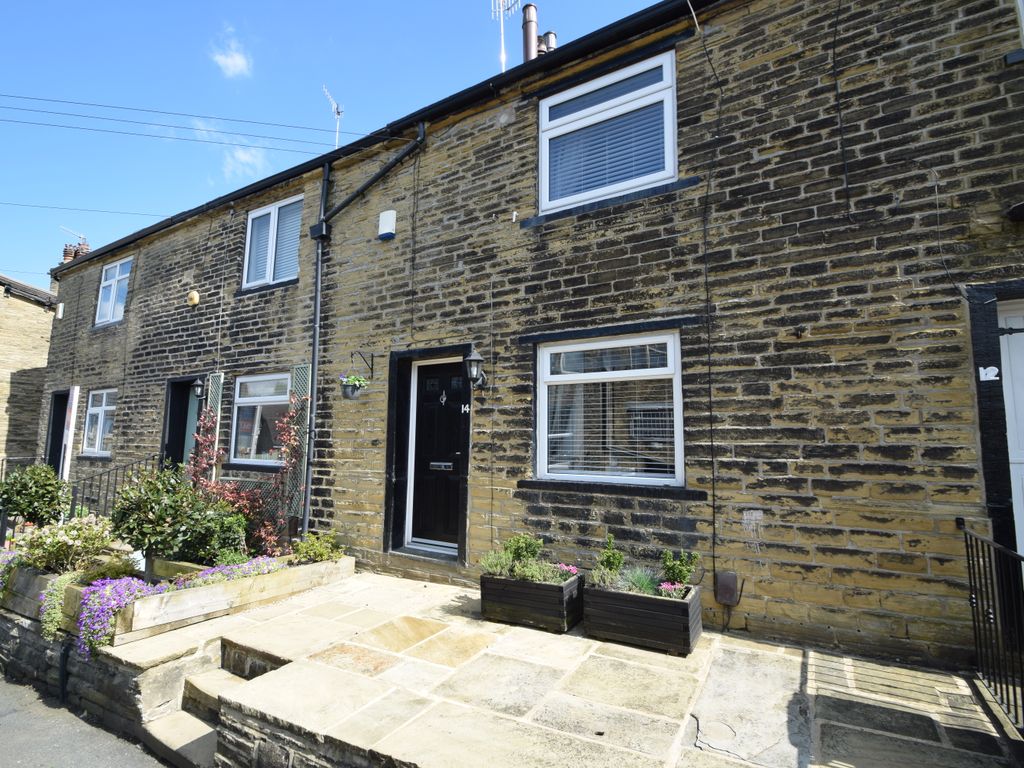 2 bed cottage for sale in Howgate, Idle, Bradford, West Yorkshire BD10