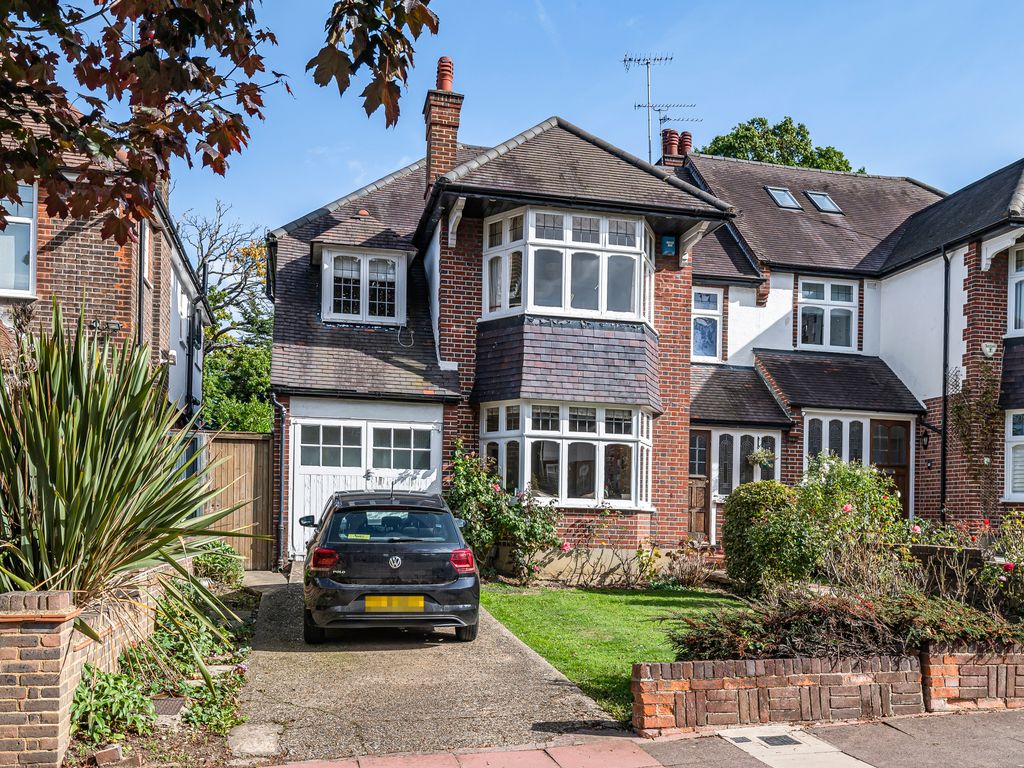 Ringwood Avenue, London N2