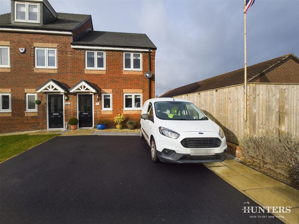 3 bed property for sale in Pikewell Close, Dipton, Stanley DH9, £