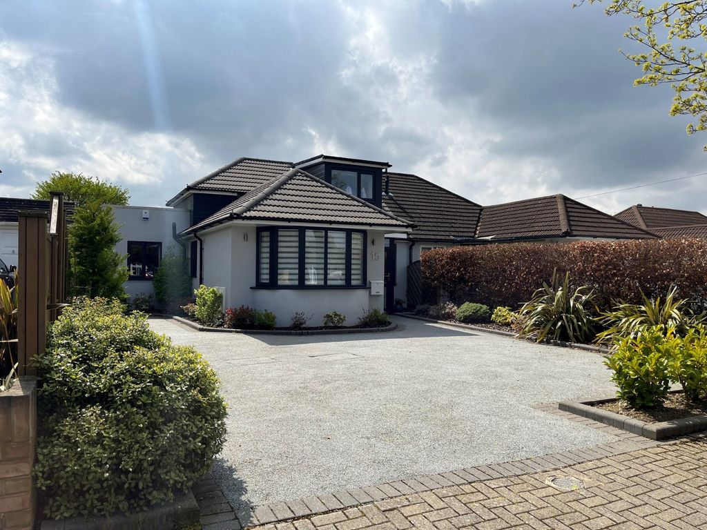 4 bed bungalow for sale in Hallam Close, Chislehurst, Kent BR7 Zoopla