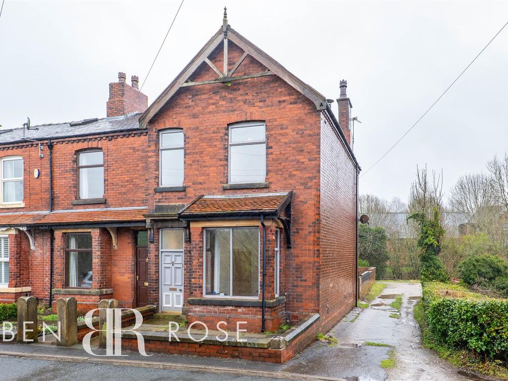 3 bed end terrace house for sale in Moss Lane, WhittleLeWoods