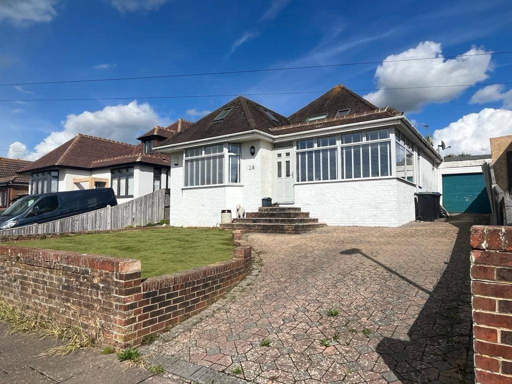 4 bed bungalow for sale in Sullington Gardens, Findon Valley, Worthing