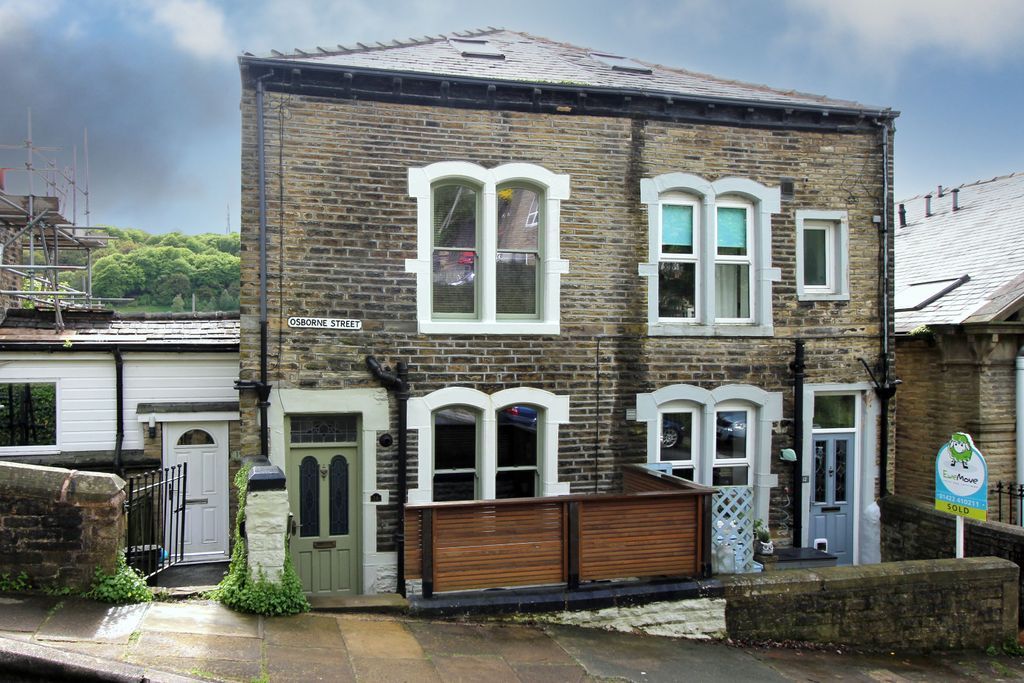 4 bed terraced house for sale in Osborne Street, Hebden Bridge HX7 Zoopla