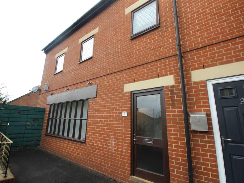 Land to rent in Post House, Park Lane, Chippenham SN15, £550 pcm Zoopla