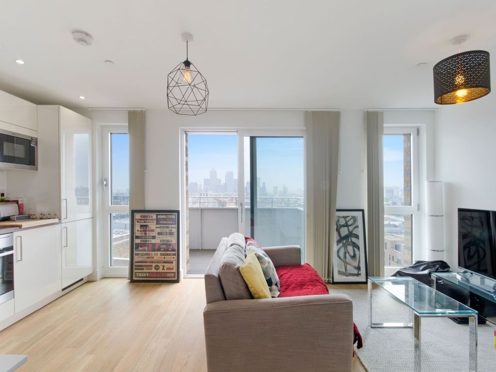 Ivy Point, St Andrews, Bow E3  