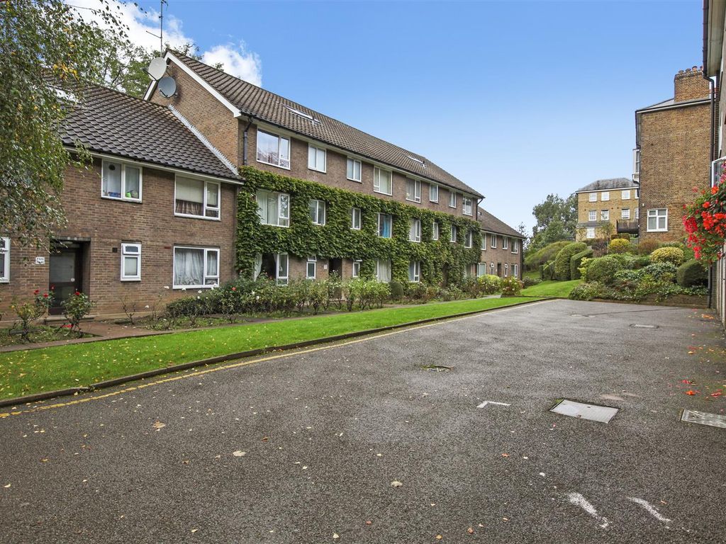 Moat Lodge, London Road, Harrow On The Hill HA1  