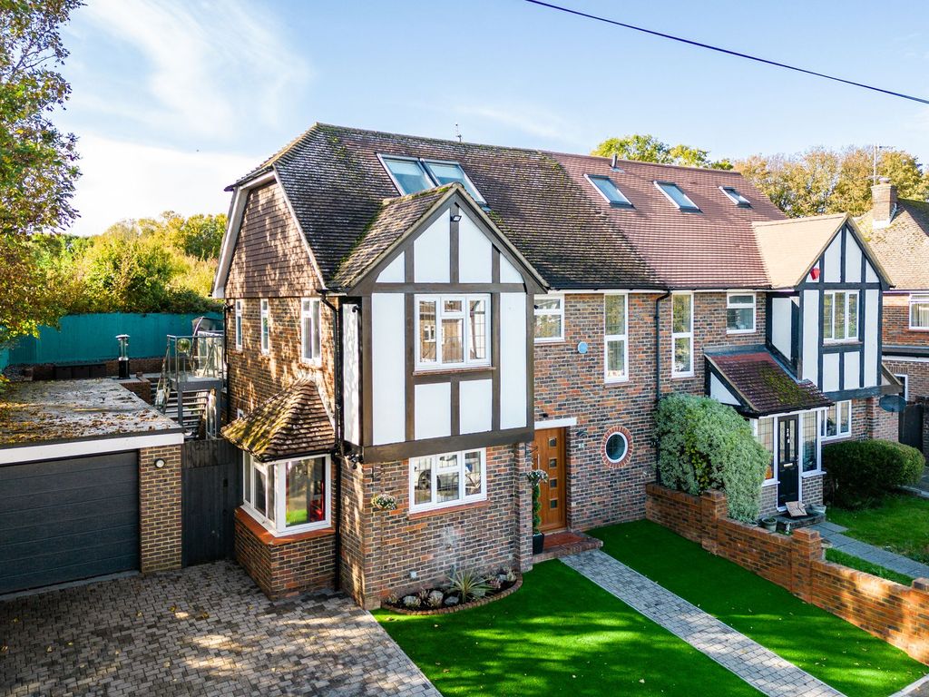 4 bed semidetached house for sale in Hangleton Valley Drive, Hove BN3