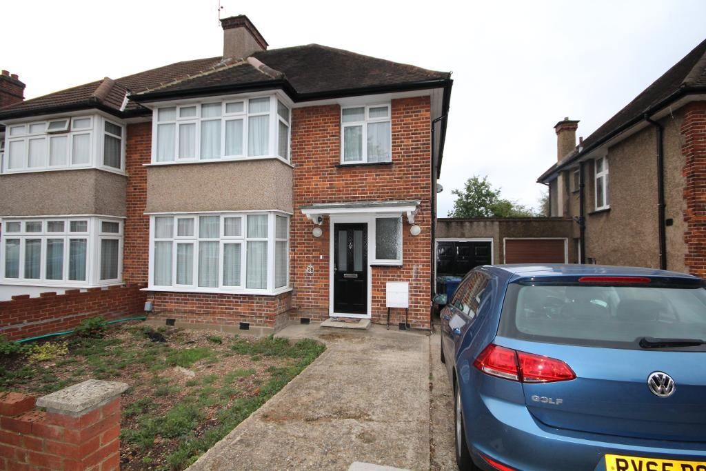 3 bed semidetached house to rent in Manor Park Gardens, Edgware
