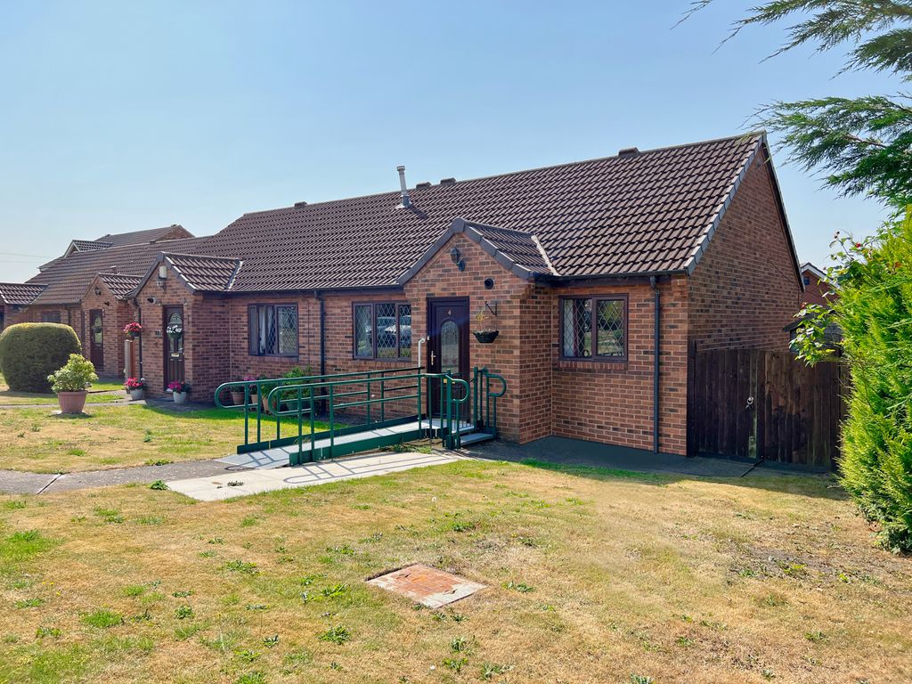 2 bed bungalow for sale in Grange Park Close, Castleford, West