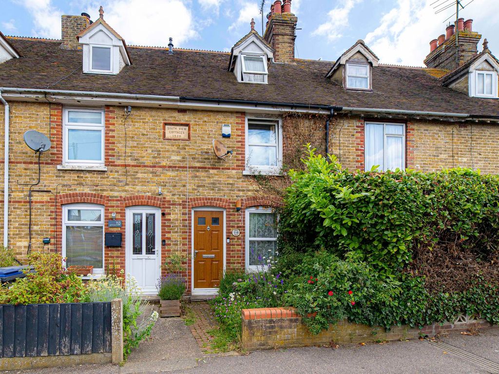 3 bed terraced house for sale in Shalmsford Street, Chartham CT4, £