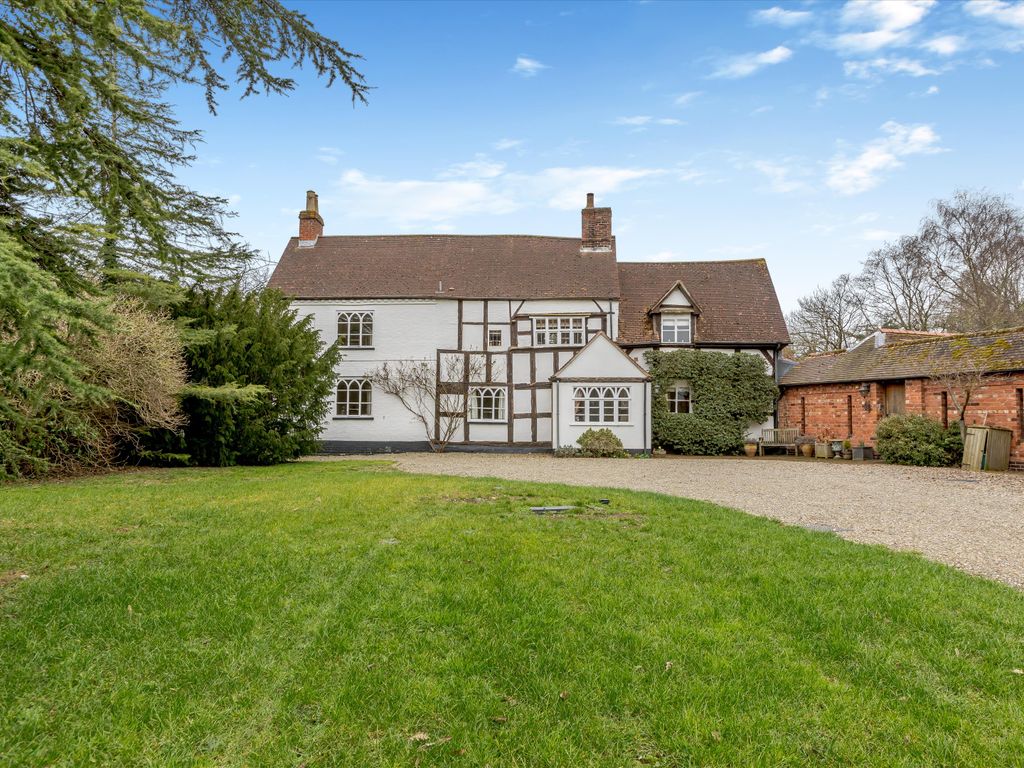 5 bed detached house for sale in The Leigh, Gloucester, Gloucestershire
