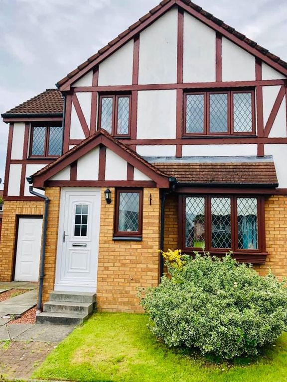 4 bed detached house to rent in Moorcroft Drive, Airdrie ML6, £1,125