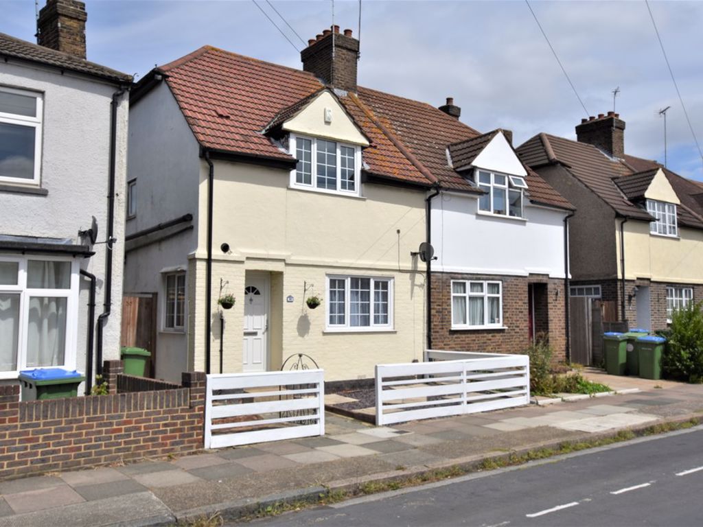 3 bed semidetached house to rent in Lannoy Road, New Eltham SE9 Zoopla