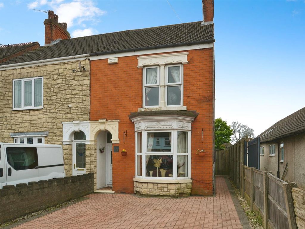 3 bed semidetached house for sale in Ashby Road, Scunthorpe DN16, £