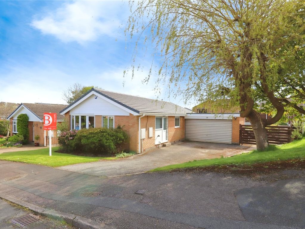 3 bed bungalow for sale in Coniston Road, Dronfield, Derbyshire S18, £