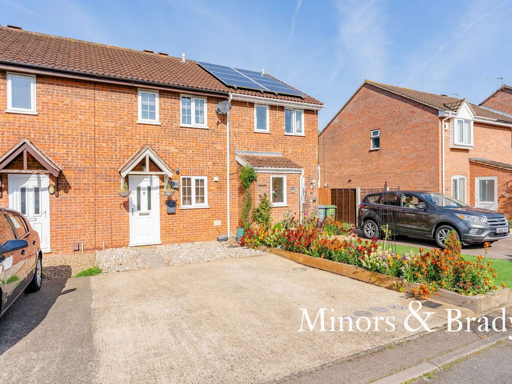 2 bed terraced house for sale in Lindley Close, Norwich NR6, £210,000